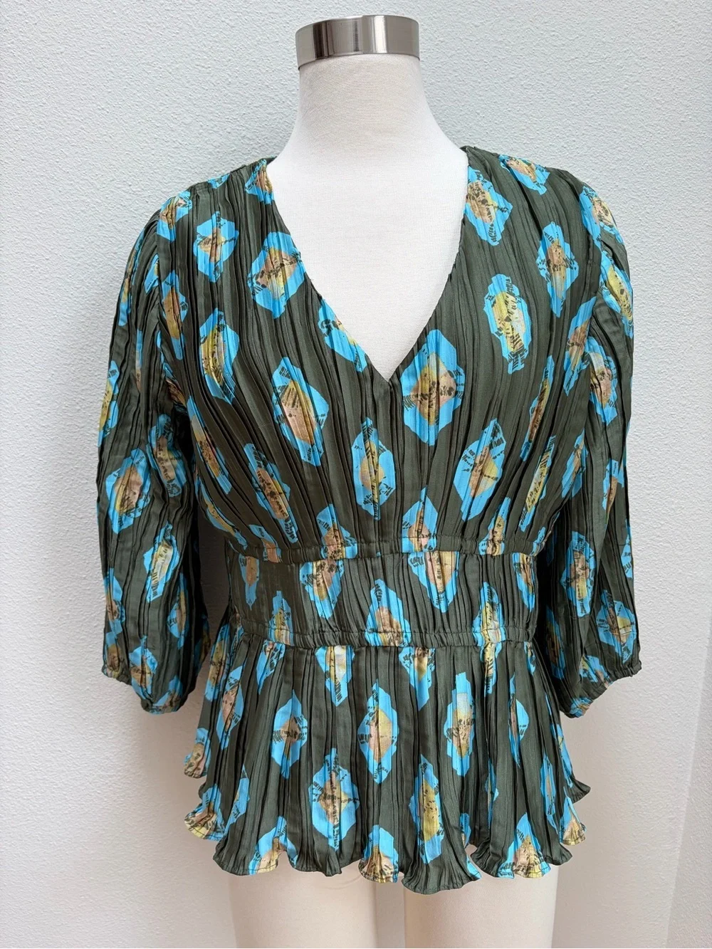 Tuckernuck Peplum Maisy Blouse Pintuck Geometric Shirt Blue Green Size Medium